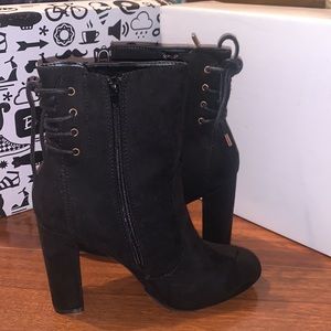 BAMBOO 7.5 Black Boots